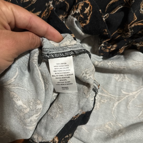 Treasure & Bond Black and Gold Floral Long Sleeve Dress - Picture 4 of 4